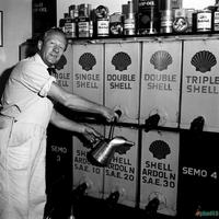 1949 Shell lubricant service station Sweden