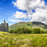 Wallpaper - Kilchurn Castle.  16x9