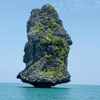 Lone rock in the sea, Anthong Islands National Marine Park
