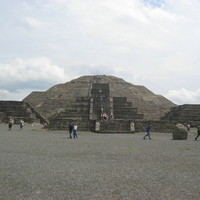 Teotihuacan (Mexico, 2005): Piramide de la Luna