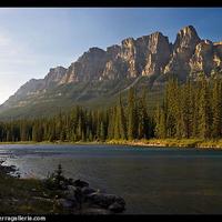 casle mtn. and the bow river,banff
