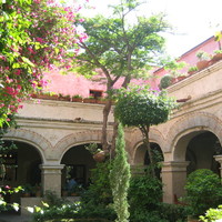 A courtyard in Oaxaca (Mexico 2005)