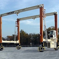 mobile crane