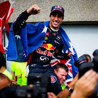 Daniel Ricciardo (AUS) wins Canadian F1 Grand Prix