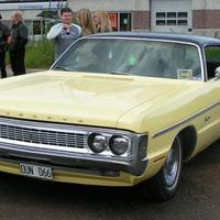 Shadez mates in the Plymouth Fury>