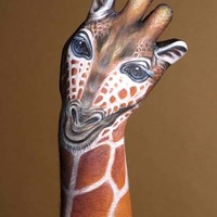Giraffe hand painting
