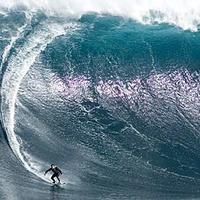 Damon Eastaugh surfs Australia's largest wave