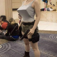 lara croft cosplay