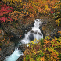 Autumn colors in the deep mountains by yuusei nagahata