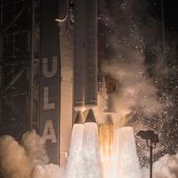 Atlas V launch closeup