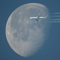 Plane Moon 2