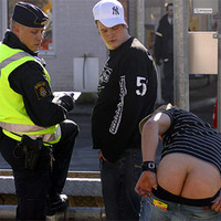 police discovers a crack in their investigations