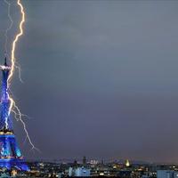 Lightning strikes the Eiffel Tower
