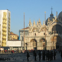 Venice or Pisa (1)