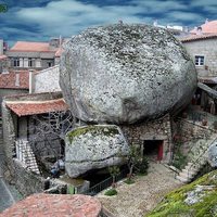 Portuguese village built between gigantic boulders