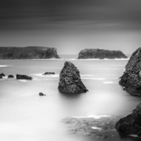 Les pierres noires by av peteghium