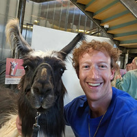 Good news! Mark Zuckerberg reunited with estranged father!