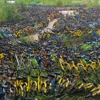 multiple bike share companies bankrupt in china; 2.5 million bikes dumped