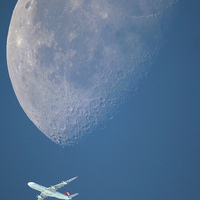 Plane Moon